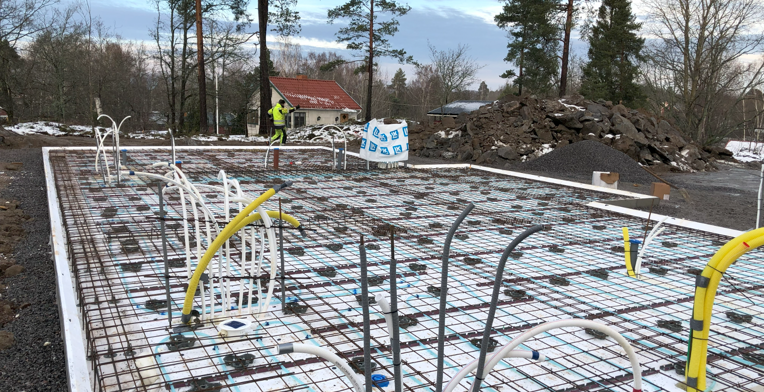 en husgrund i strängnäs läggs