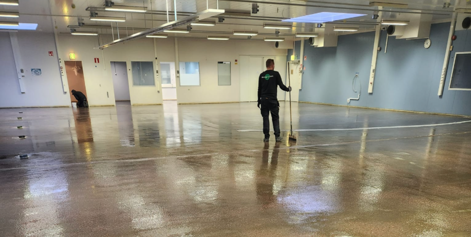 läggning av nytt industrigolv 