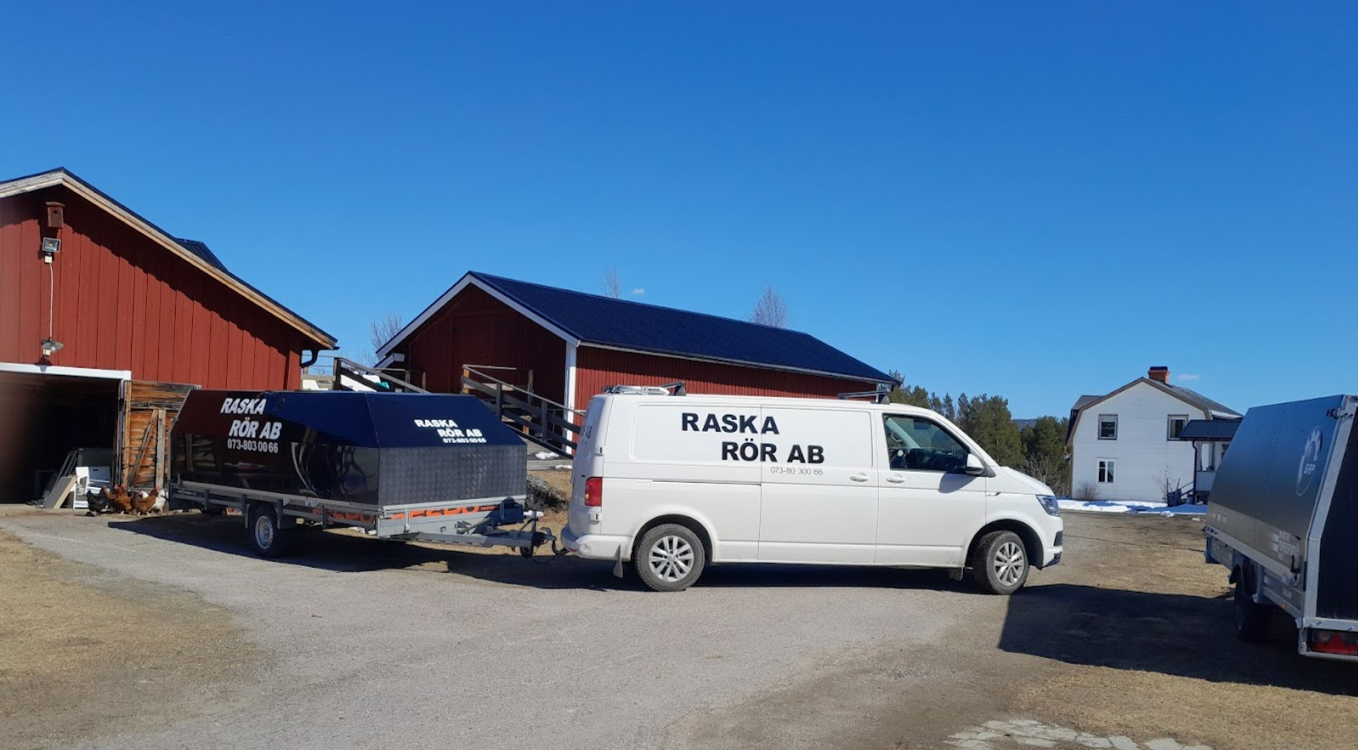 vi löser det mesta inom snickeri, renovering och markarbeten